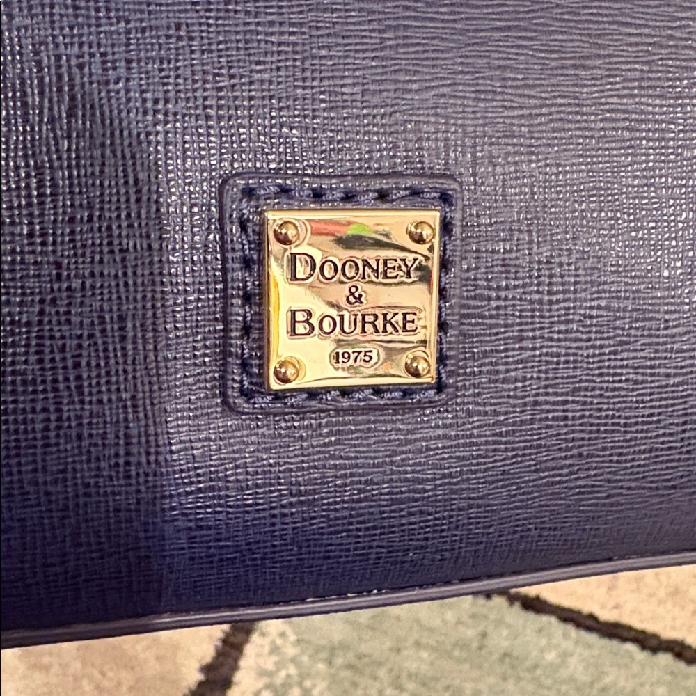 NWOT Dooney & Bourke Navy Blue Crossbody - Picture 11 of 11